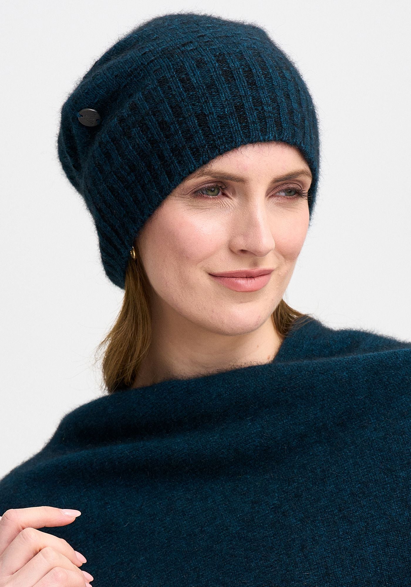 SLOUCHY BEANIE
