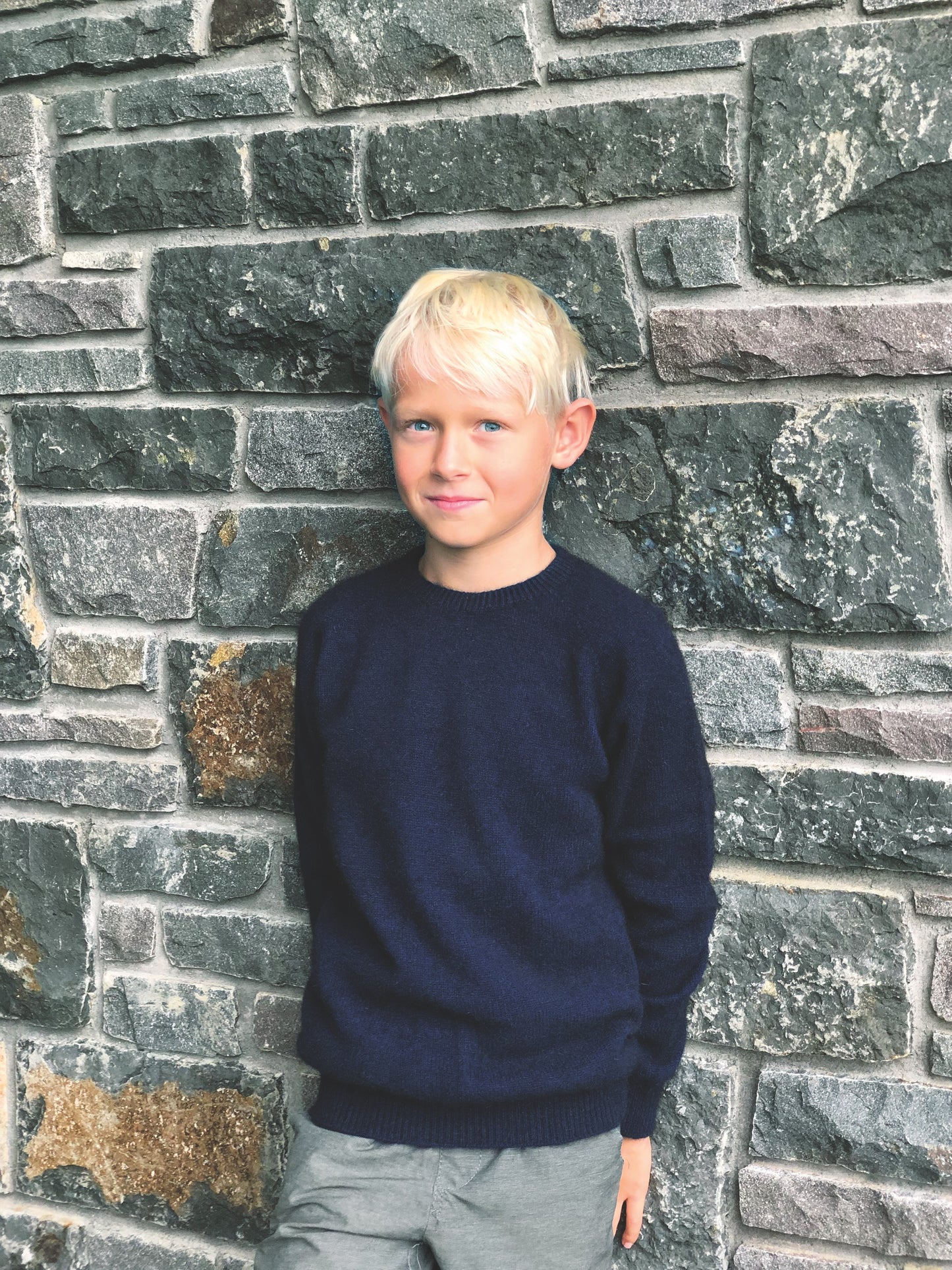 PLAIN CREW NECK JUMPER