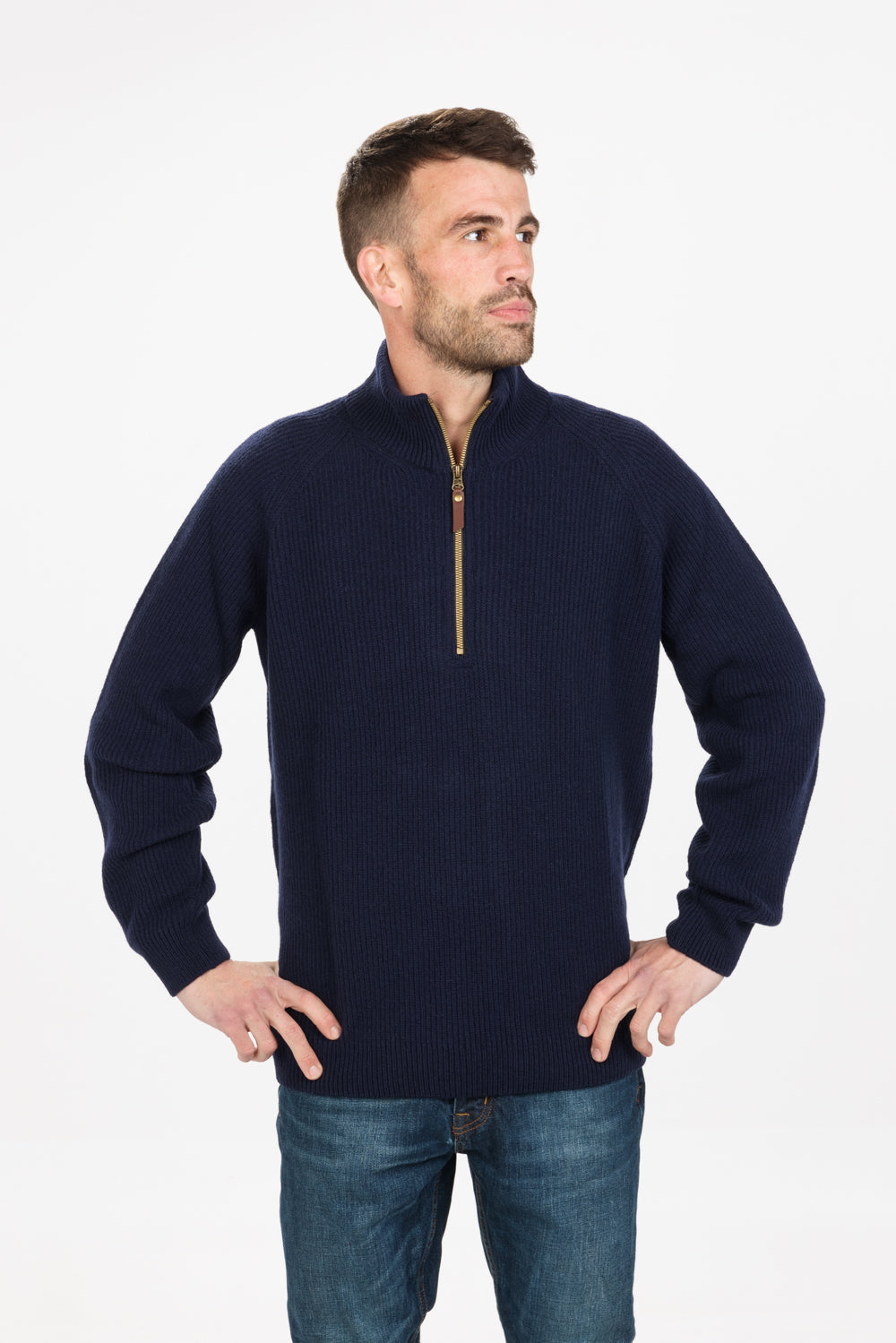 HALF ZIP AND COLLAR