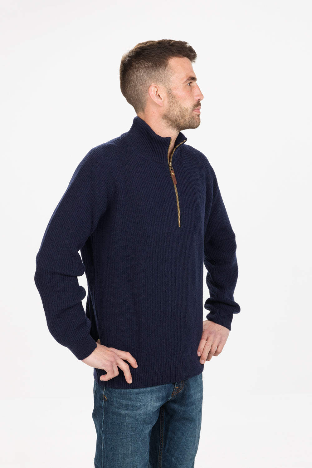HALF ZIP AND COLLAR