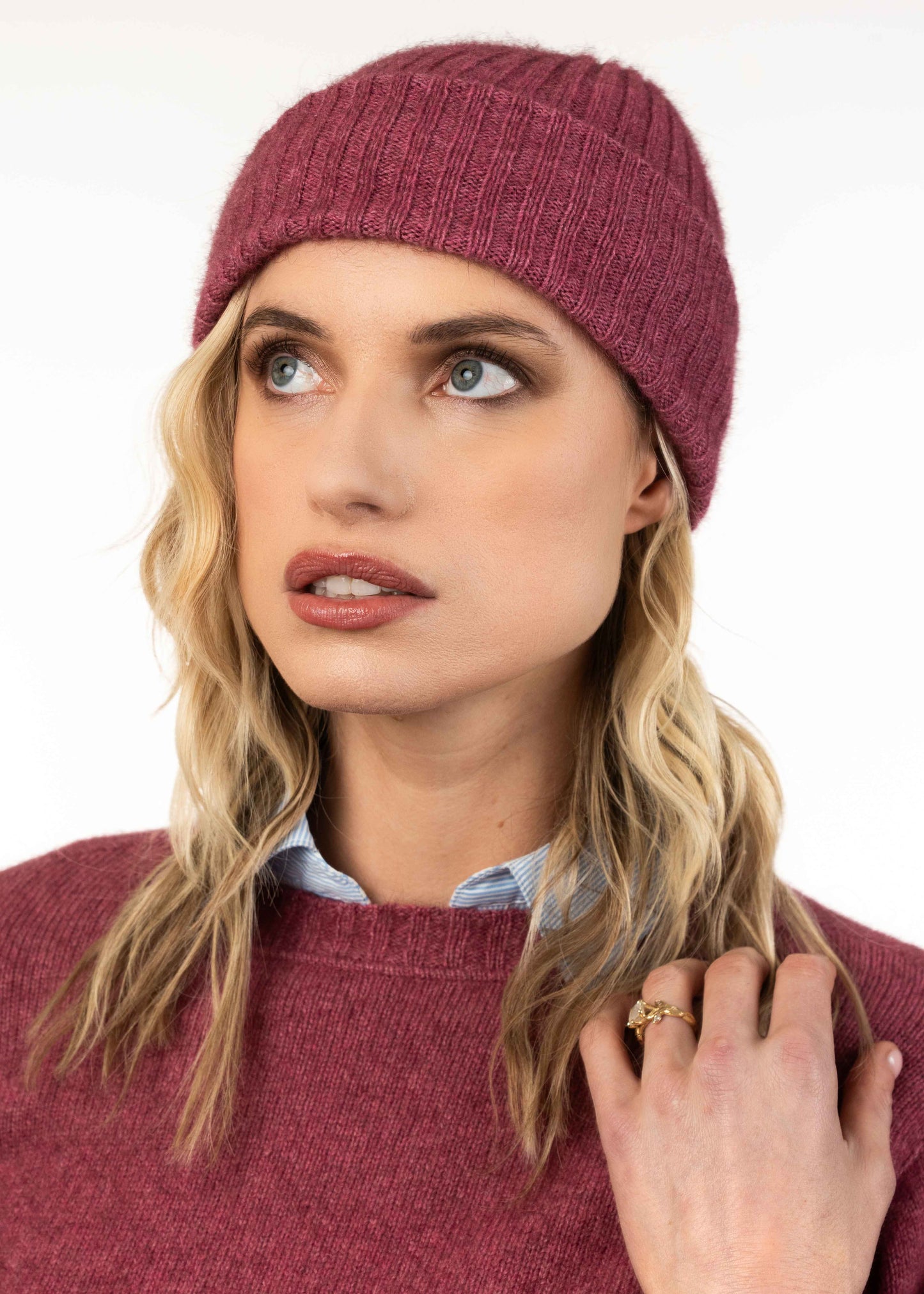 LIGHTWEIGHT RIBBED BEANIE