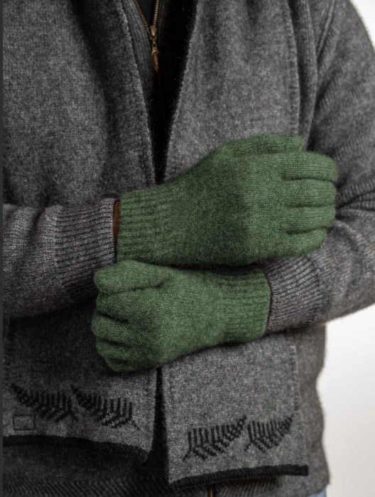 PLAIN GLOVES