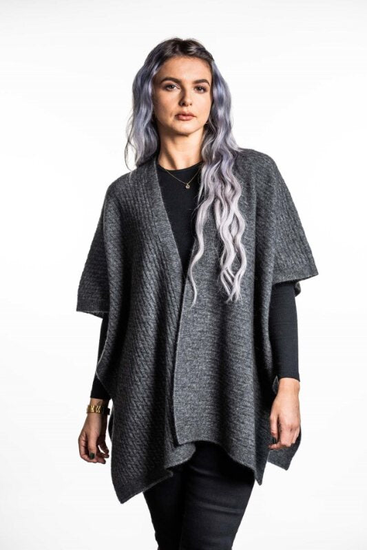 ZAG TEXTURED CAPE