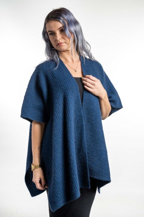 ZAG TEXTURED CAPE