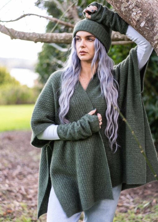 ZAG TEXTURED CAPE