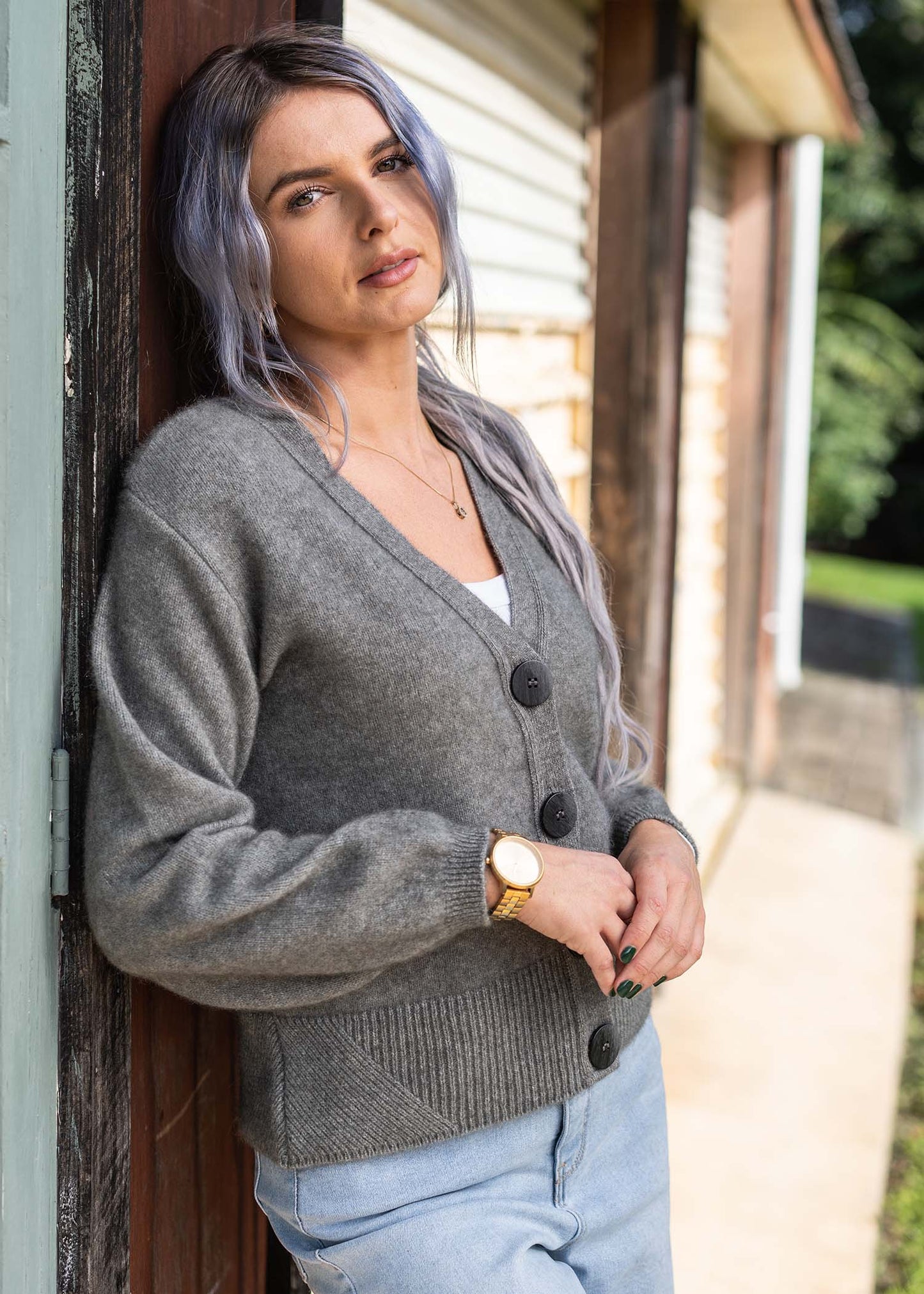 V NECK CARDIGAN