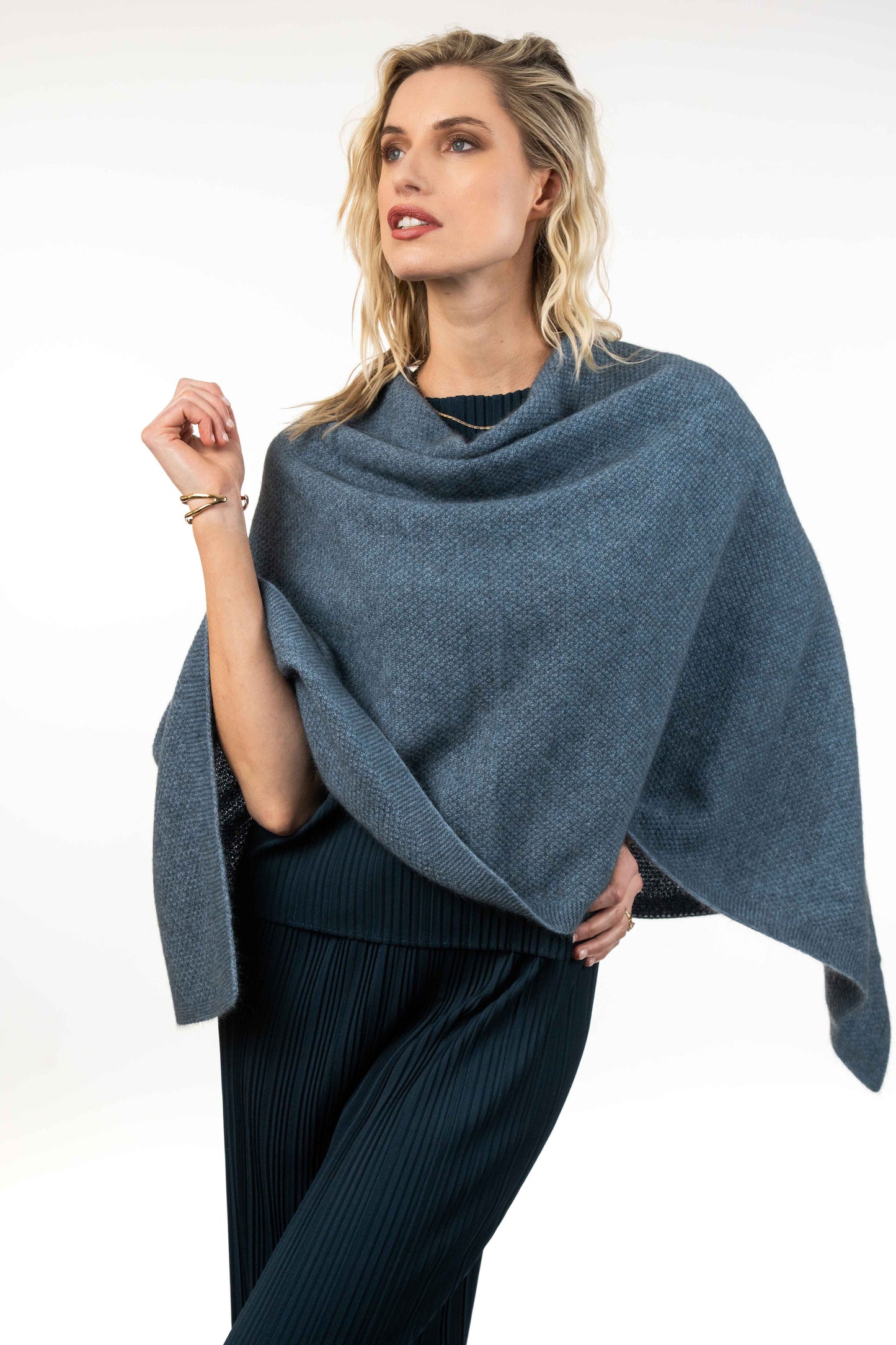 MOSS STITCH MULTIWAY WRAP