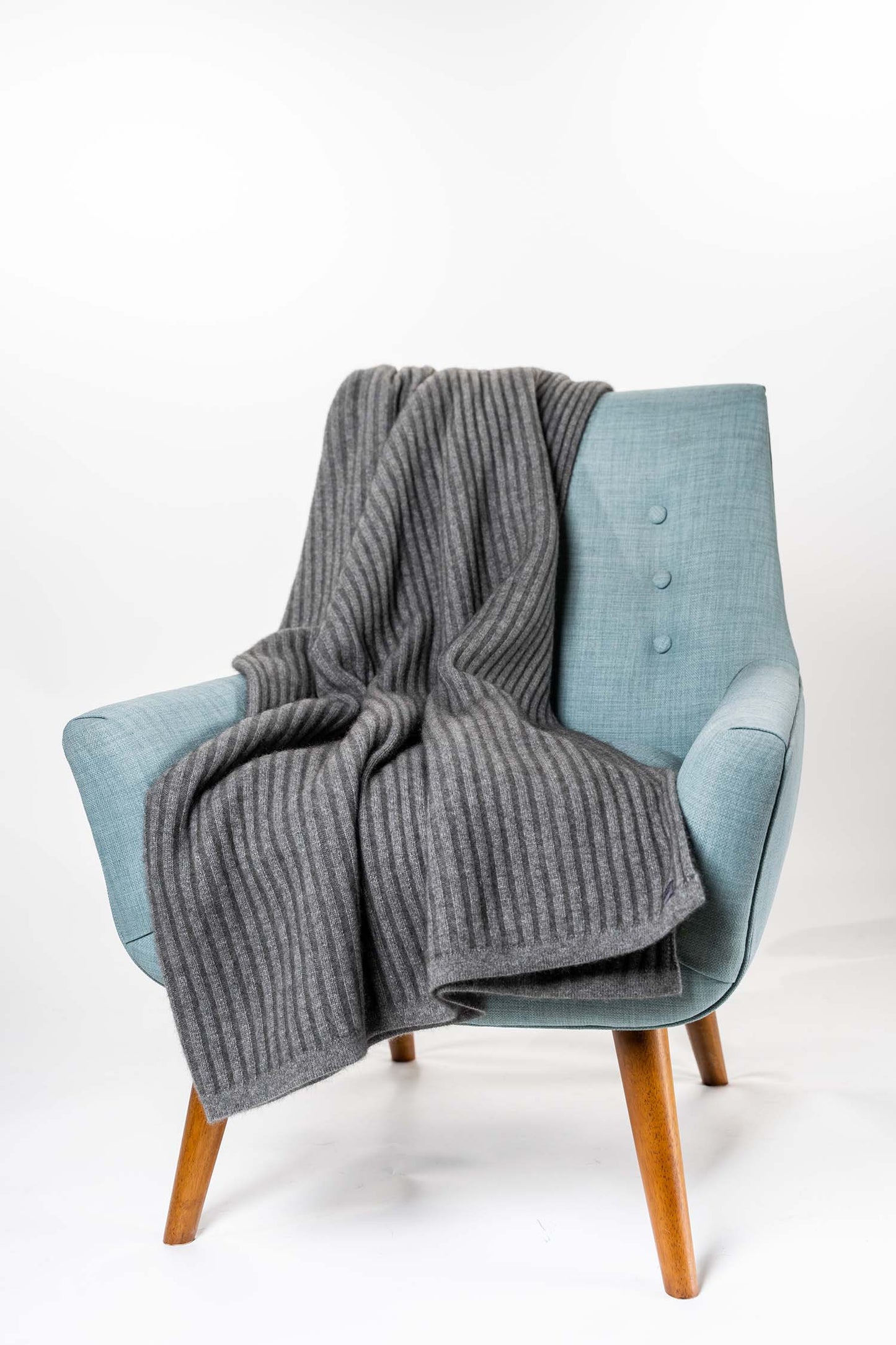 RIBBED THROW