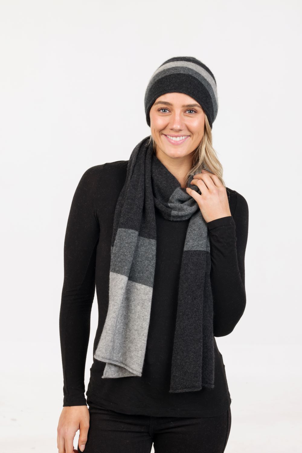 TRAVEL BEANIE