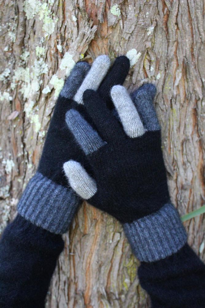 TEMPO GLOVE - Woolshed Gallery