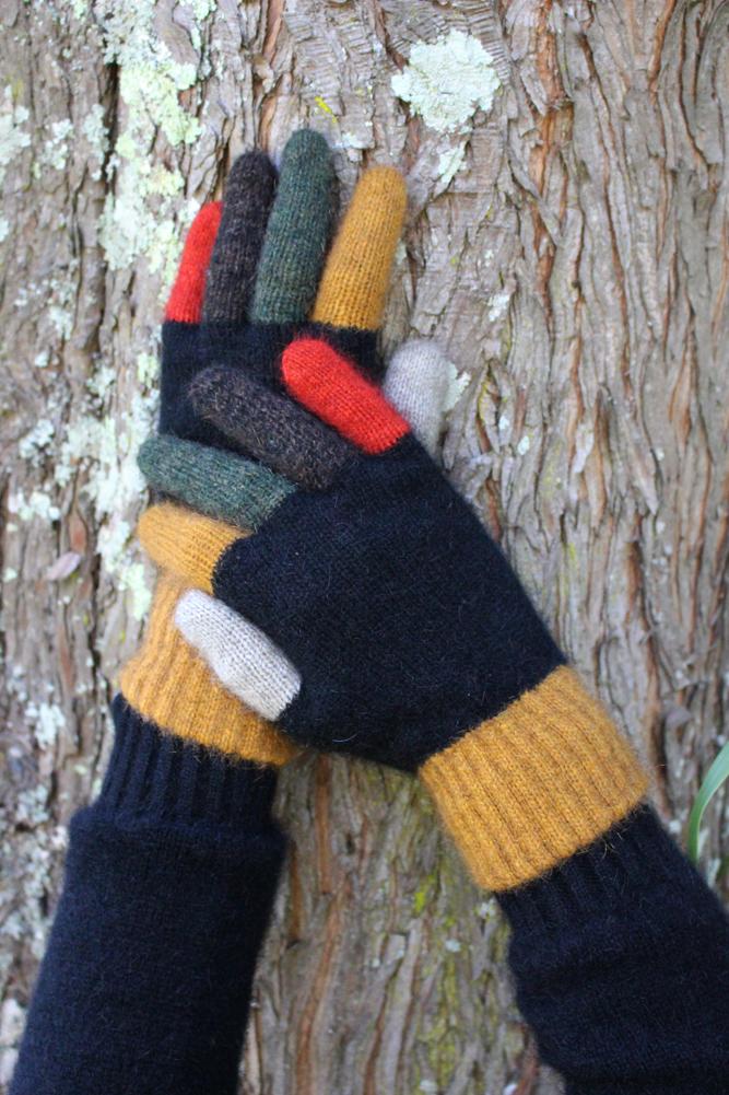 TEMPO GLOVE - Woolshed Gallery
