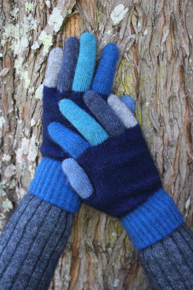 TEMPO GLOVE - Woolshed Gallery