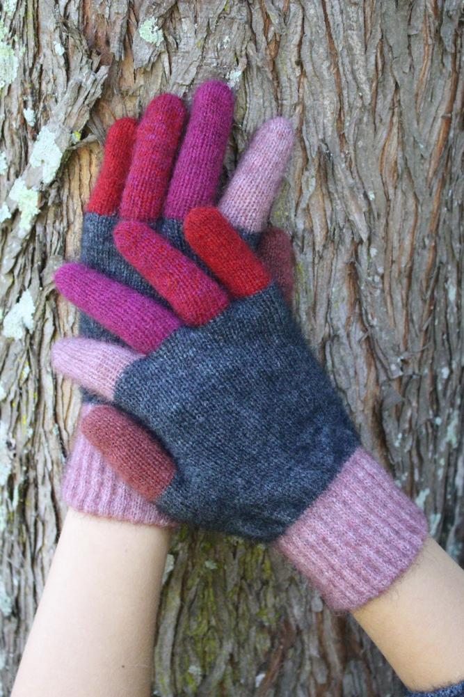 TEMPO GLOVE - Woolshed Gallery