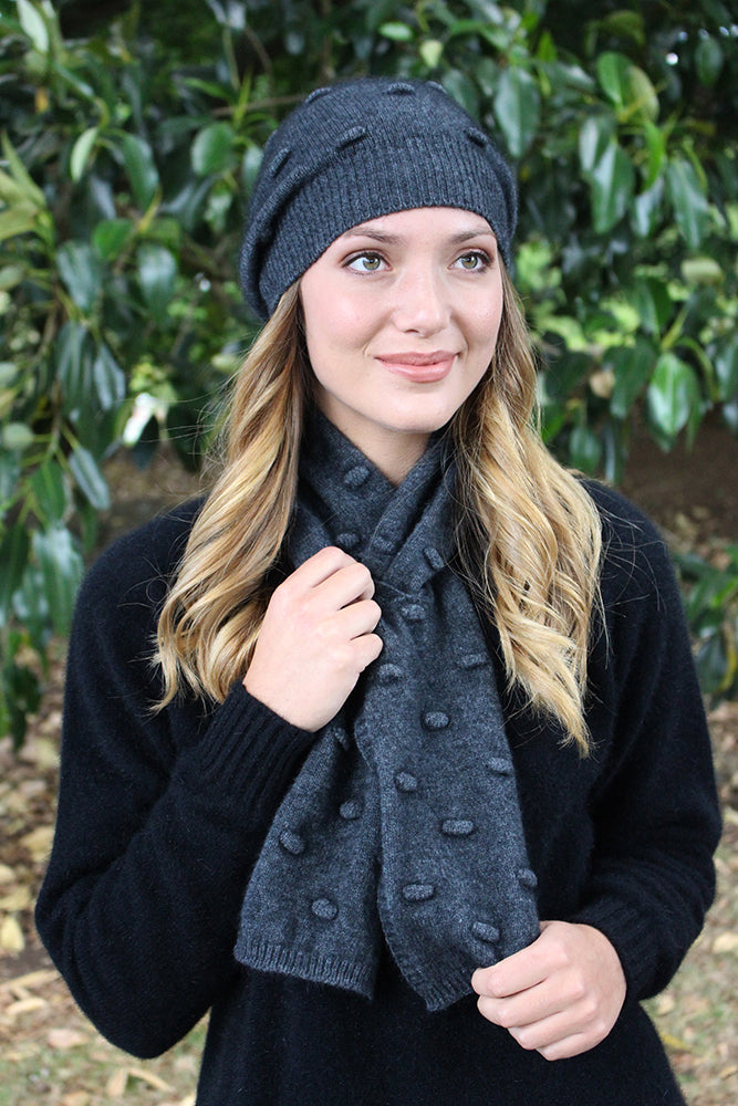 BOBBLE KEYHOLE SCARF