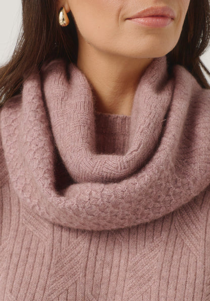 TEXTURE LOOP SCARF