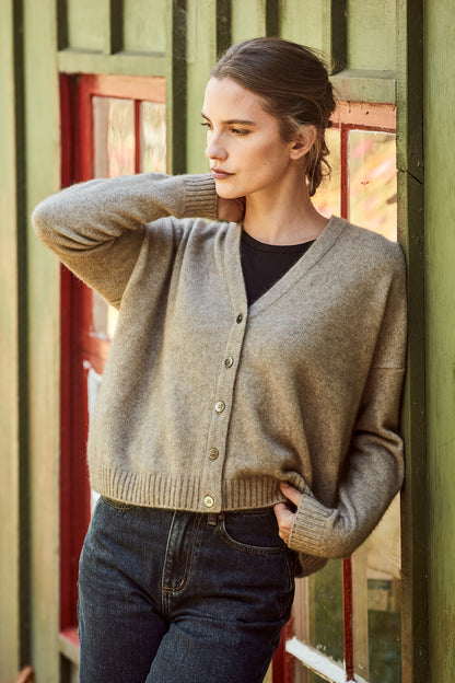 CLASSIC CARDIGAN