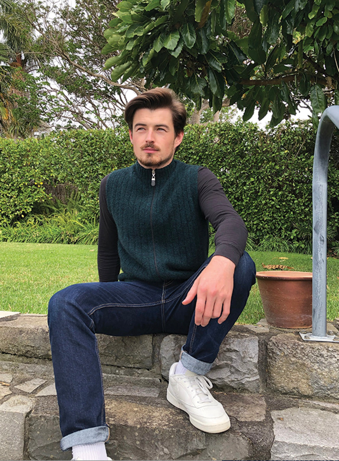 MEN'S RIB ZIP VEST