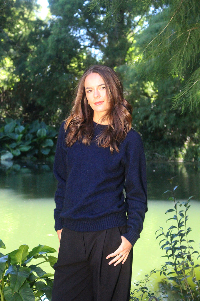 PLAIN CREW NECK JUMPER