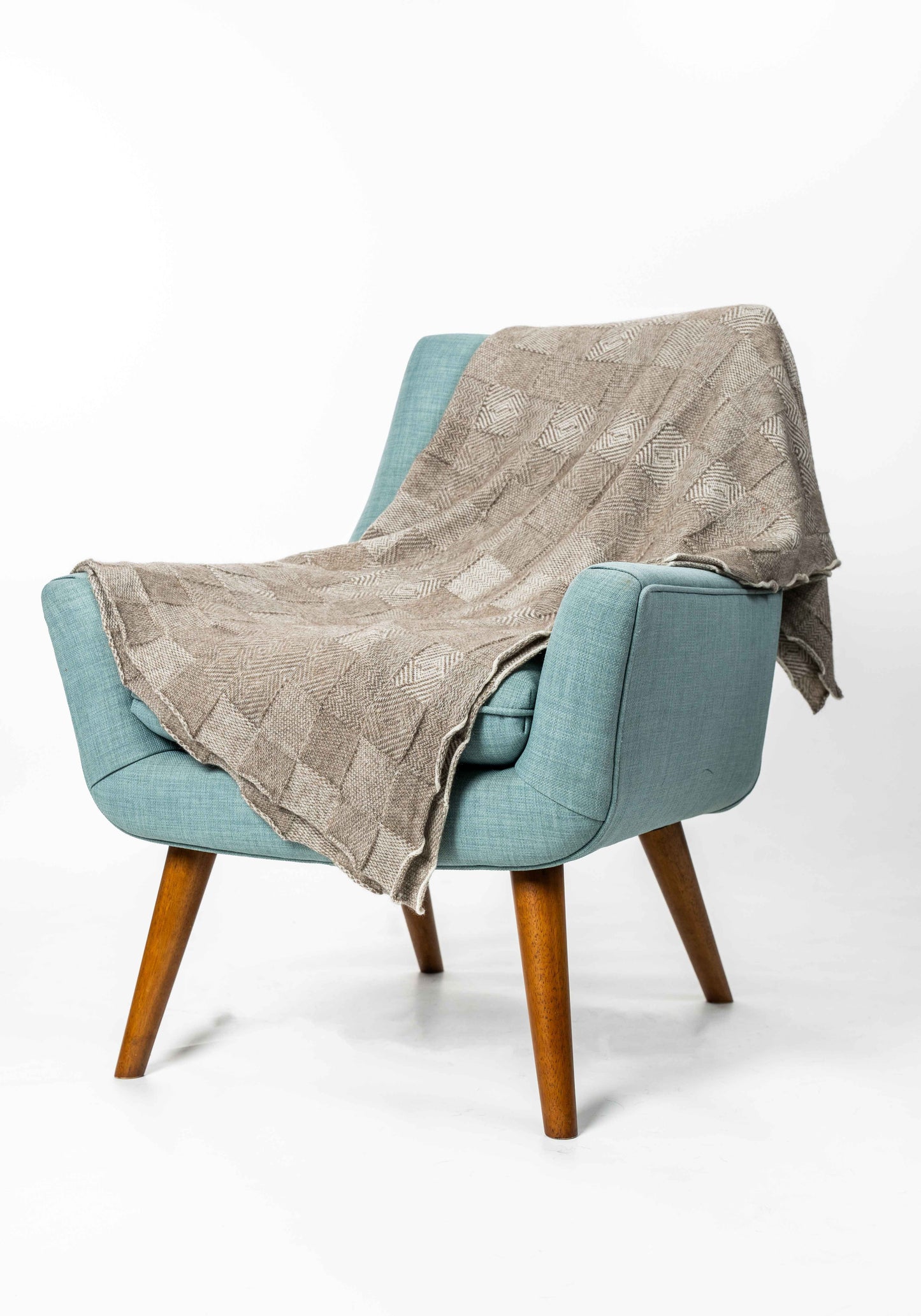 JACQUARD THROW