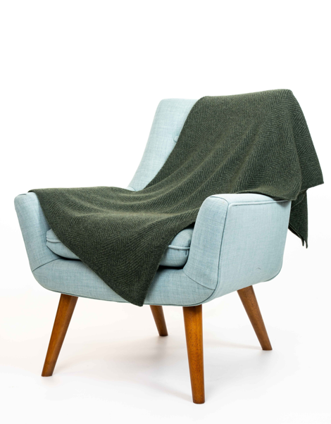 PLATED HERRINGONE THROW