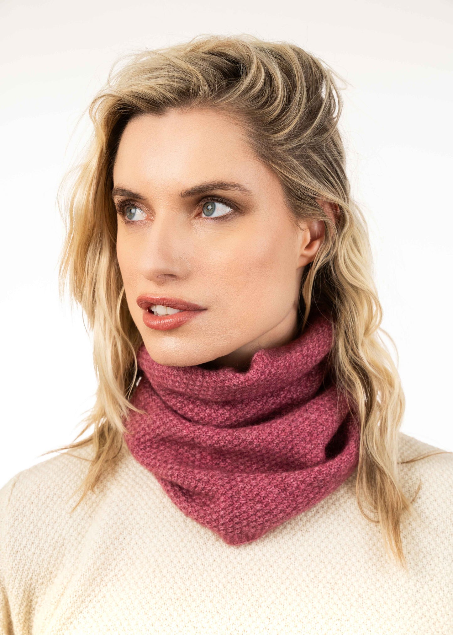 MOSS STITCH NECK WARMER