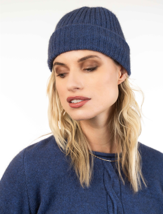 LIGHTWEIGHT RIBBED BEANIE