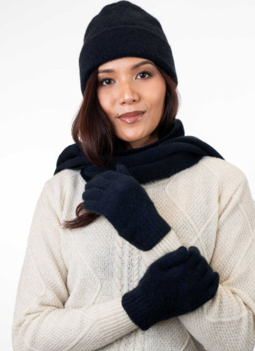 PLAIN GLOVES