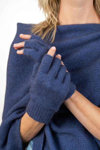 FINGERLESS GLOVES