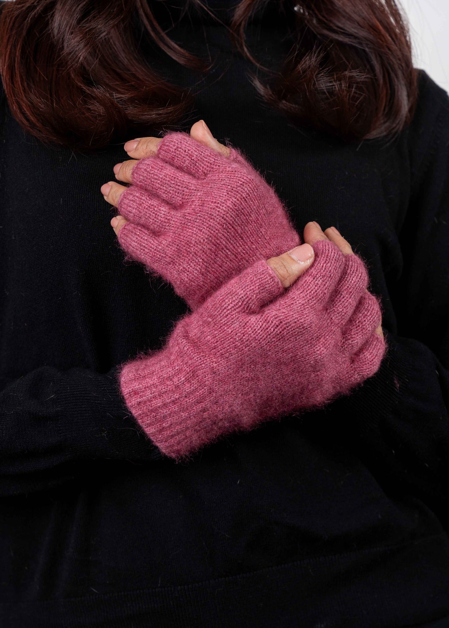 FINGERLESS GLOVES