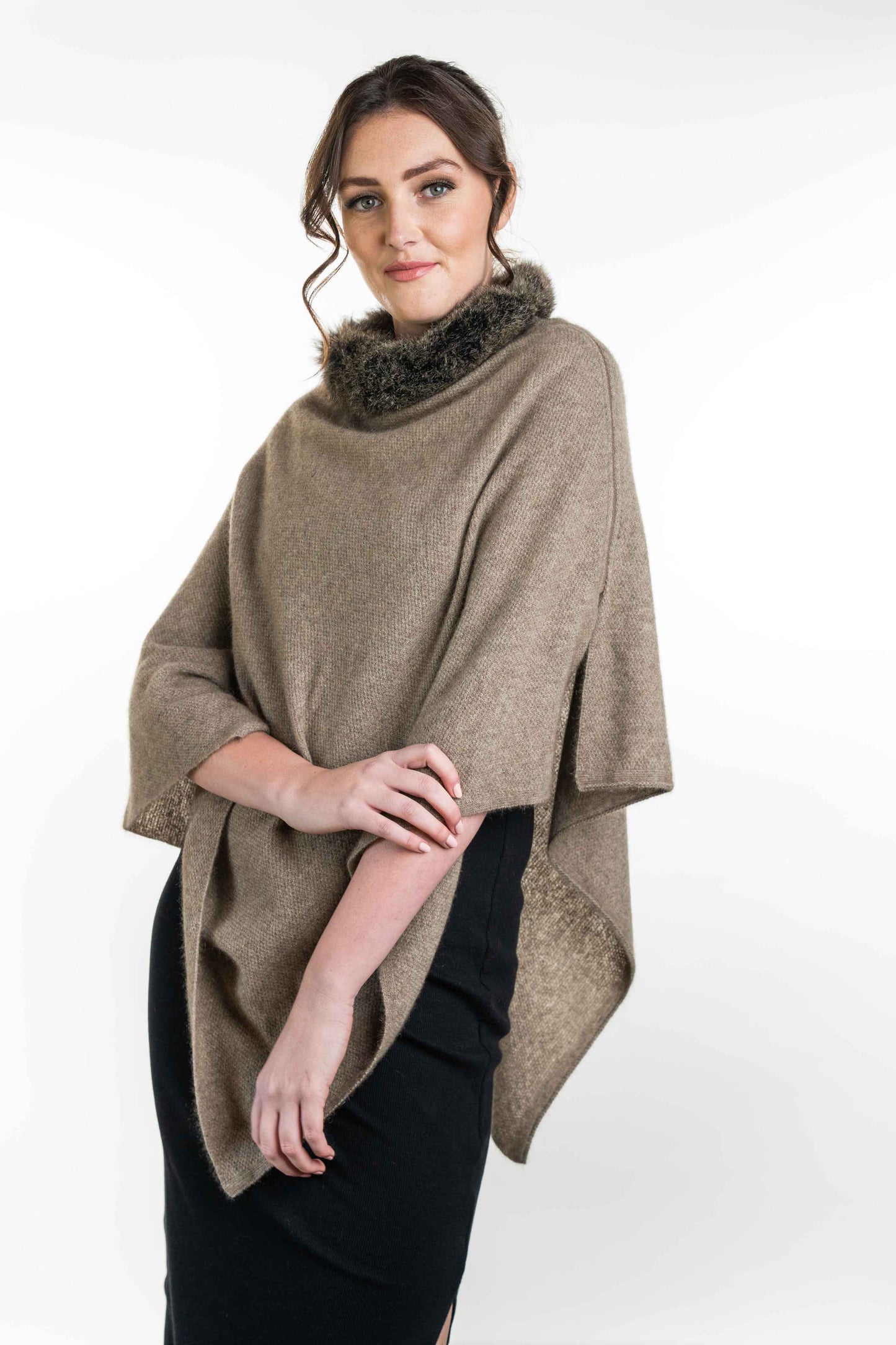 FUR TRIM ZIP PONCHO