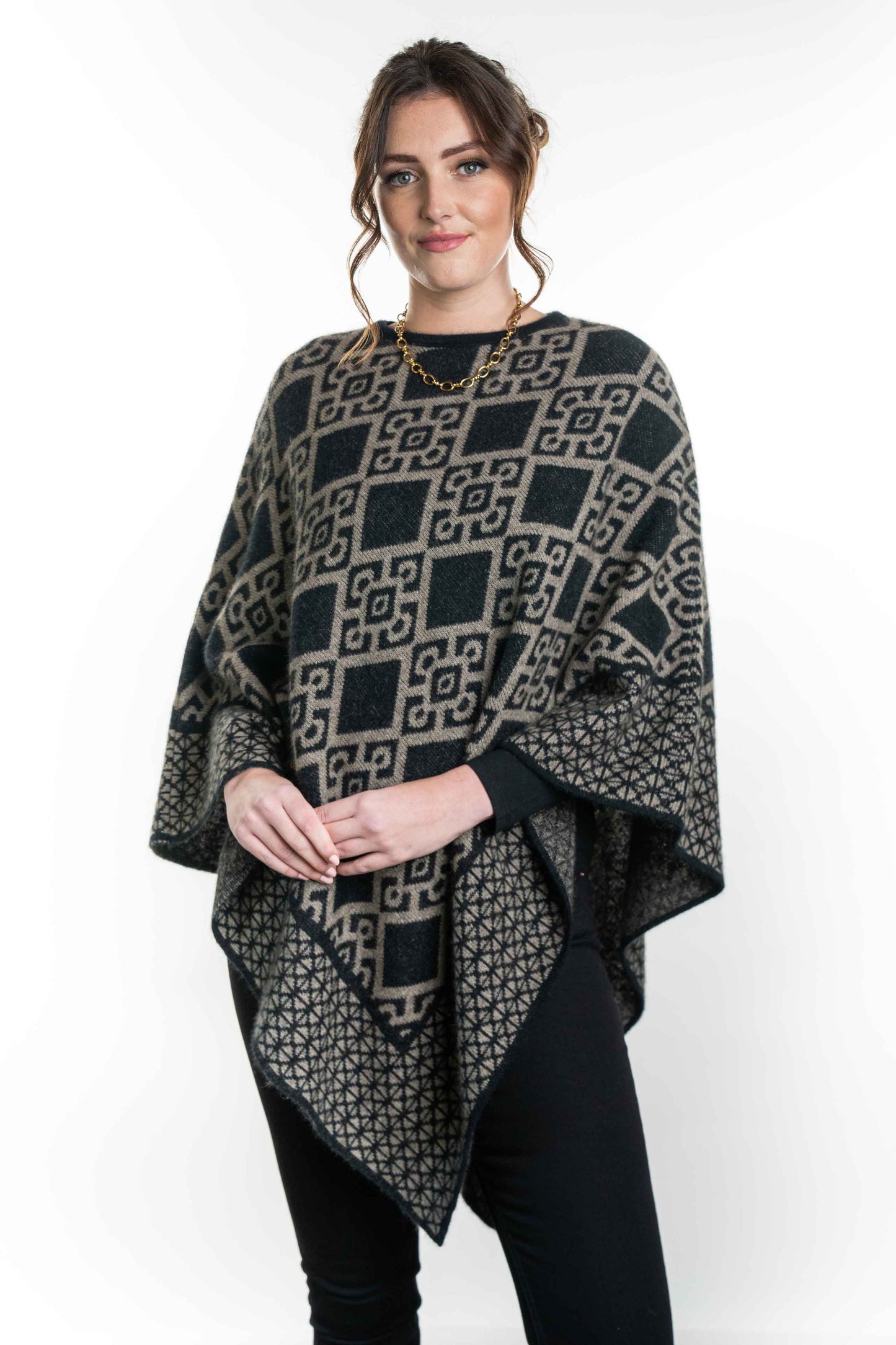 DIAMOND PONCHO