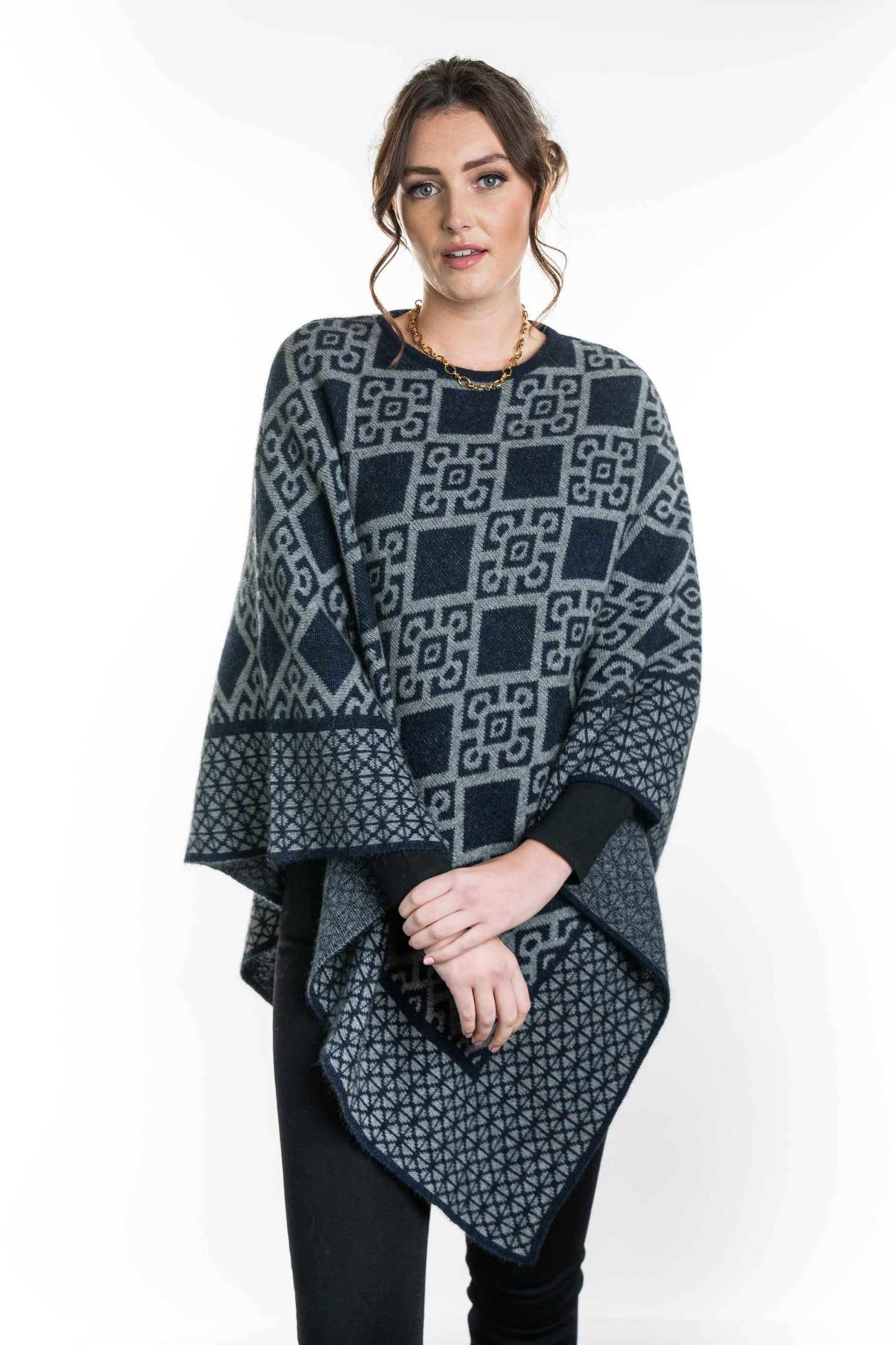 DIAMOND PONCHO