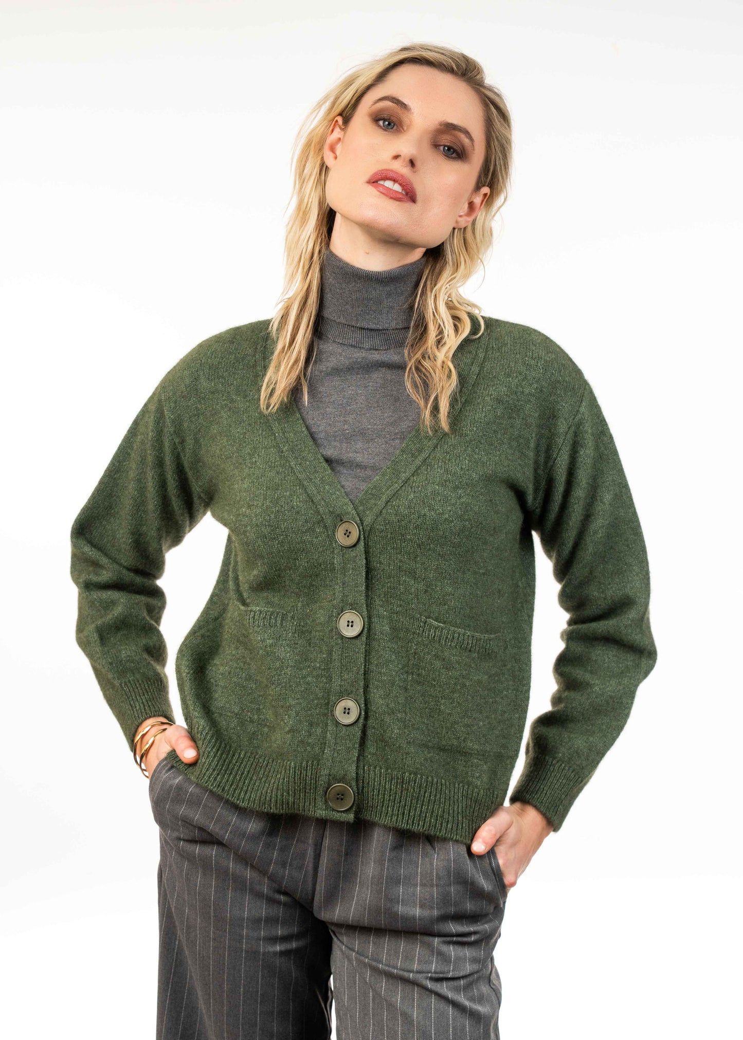 CLASSIC V NECK CARDIGAN