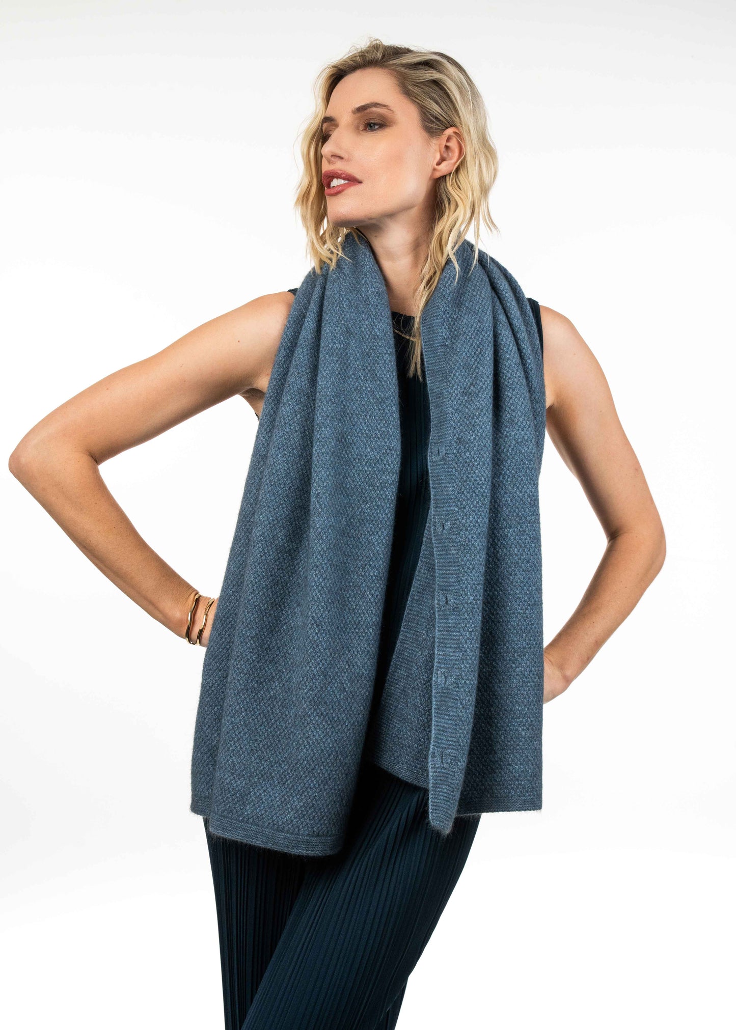 MOSS STITCH MULTIWAY WRAP