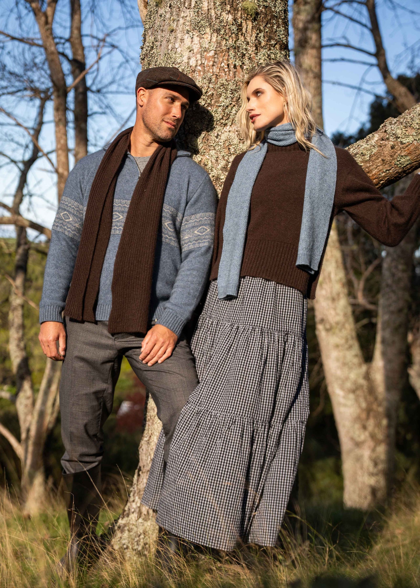 RIBBED KEYHOLE SCARF