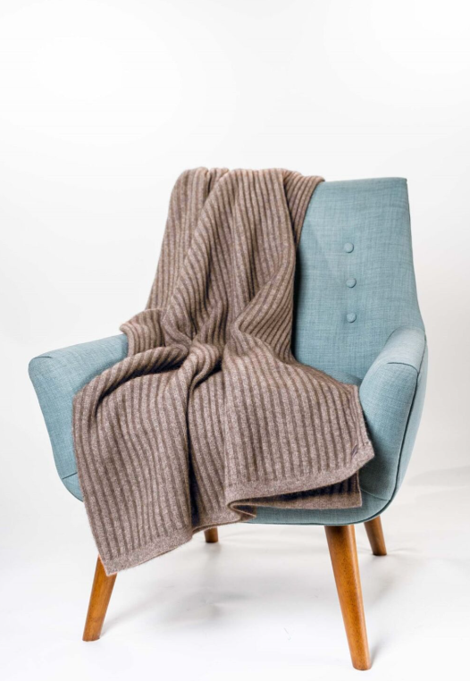 RIBBED THROW