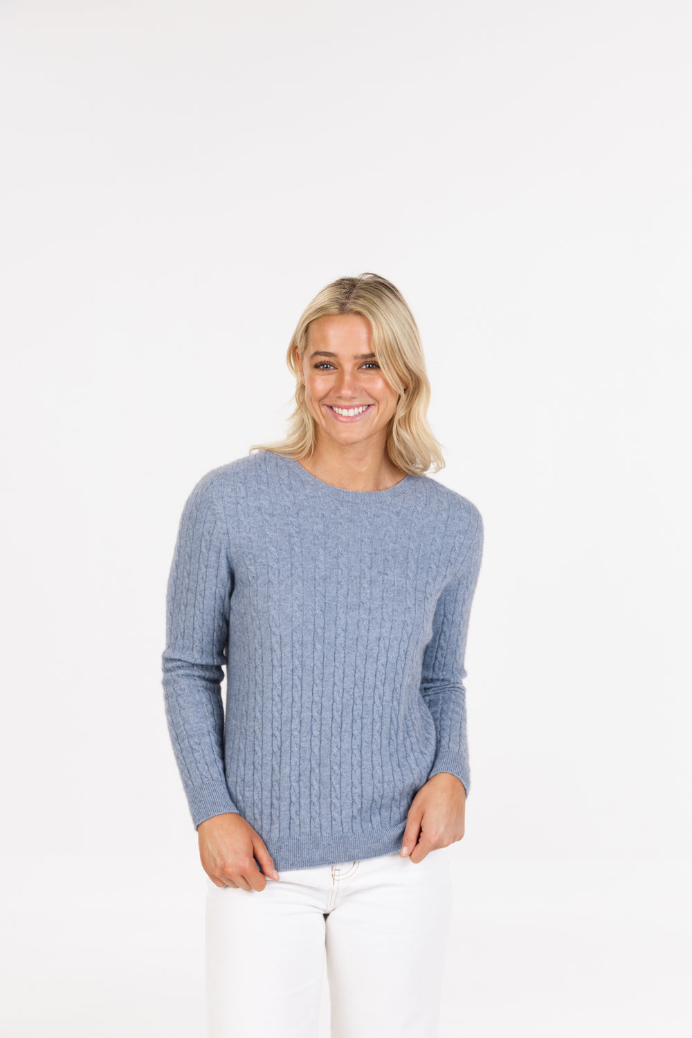 CLASSIC CABLE SWEATER