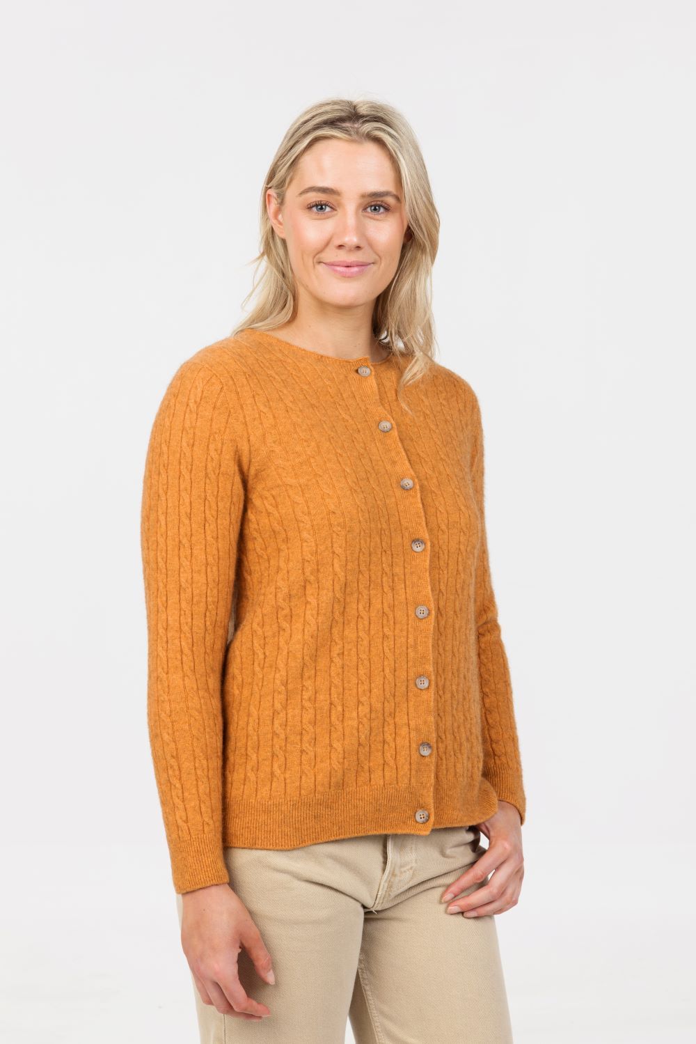 CLASSIC CABLE CARDIGAN