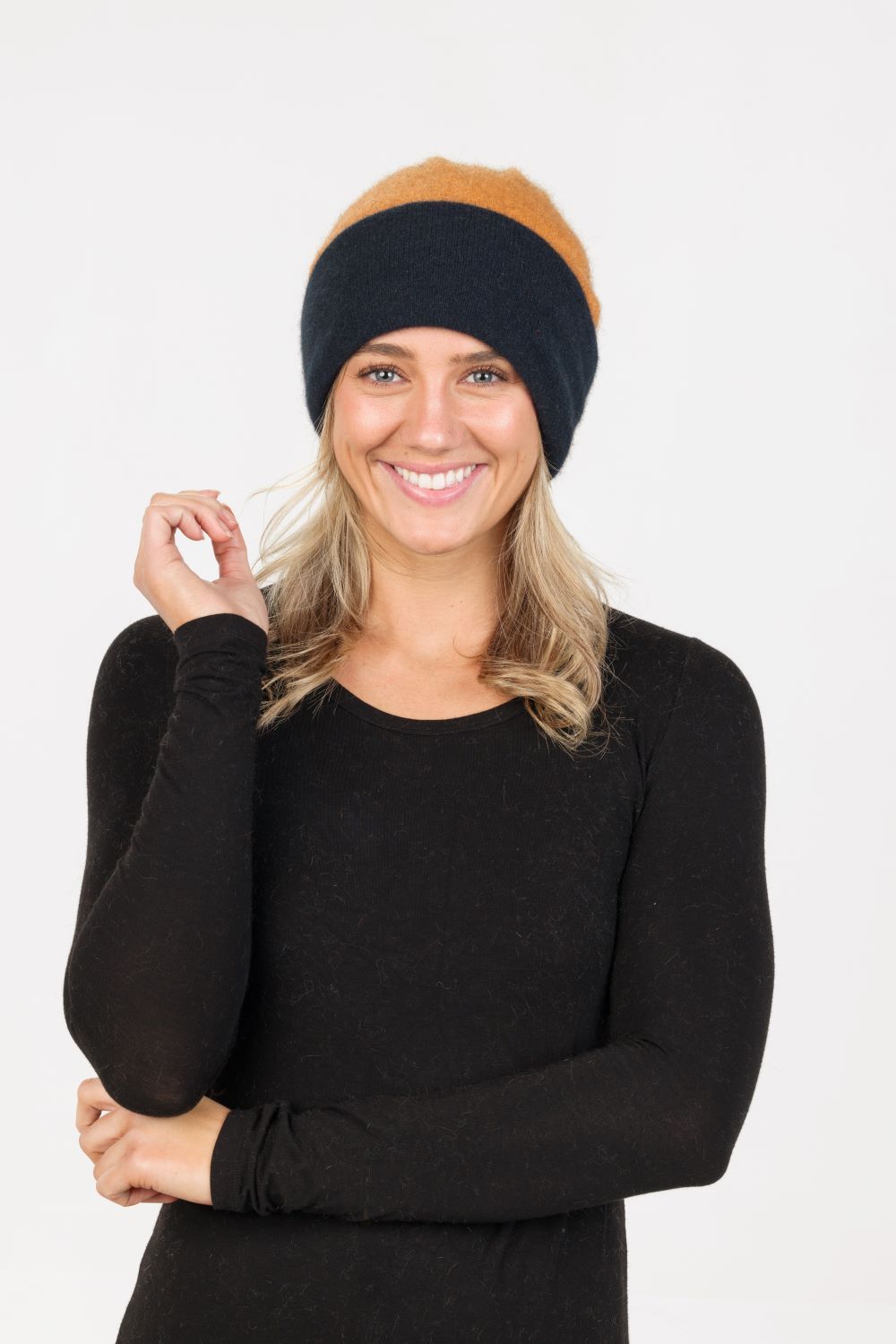 REVERSIBLE BEANIE