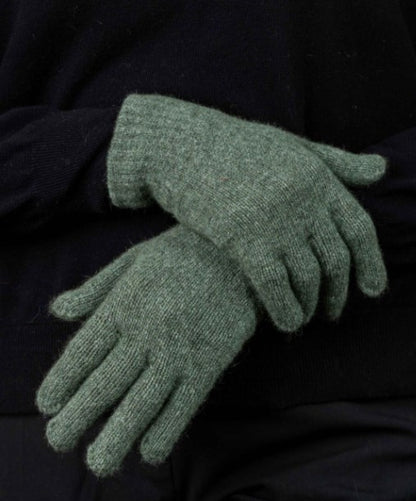 PLAIN GLOVES