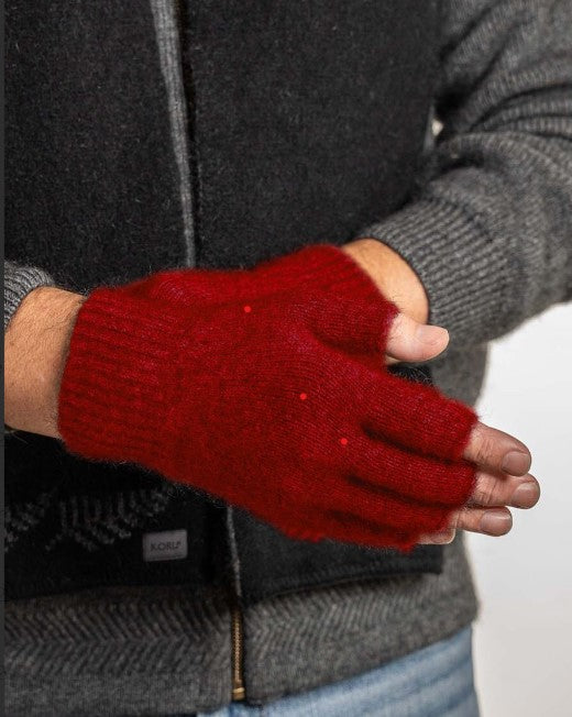FINGERLESS GLOVES