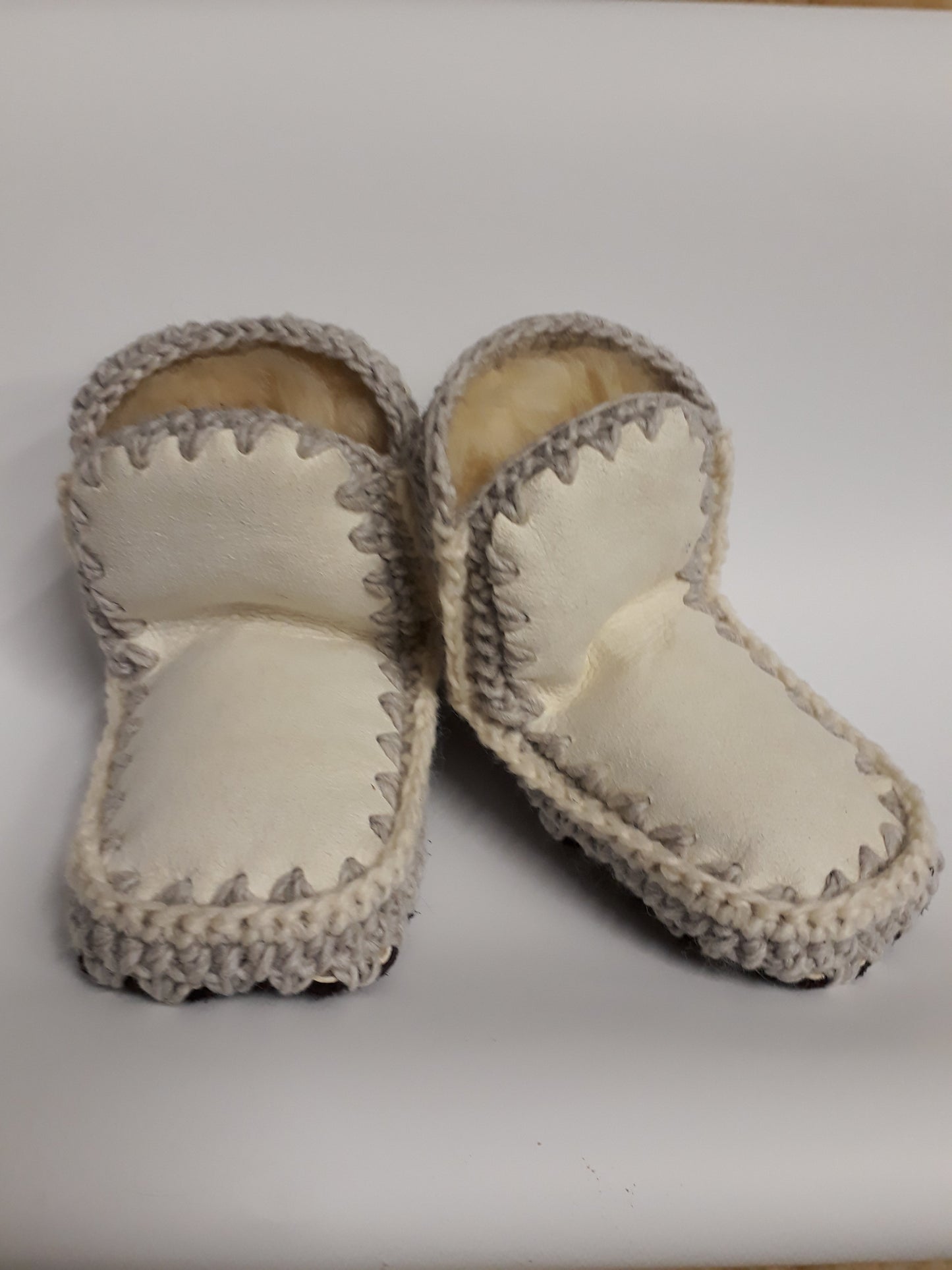 CHILDS SLIPPER - Woolshed Gallery