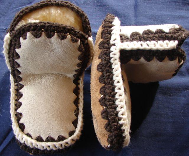 CHILDS SLIPPER - Woolshed Gallery