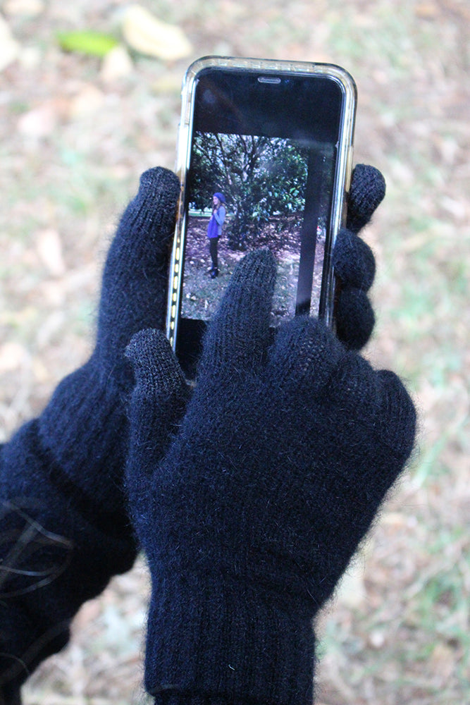 CONDUCTIVE GLOVES