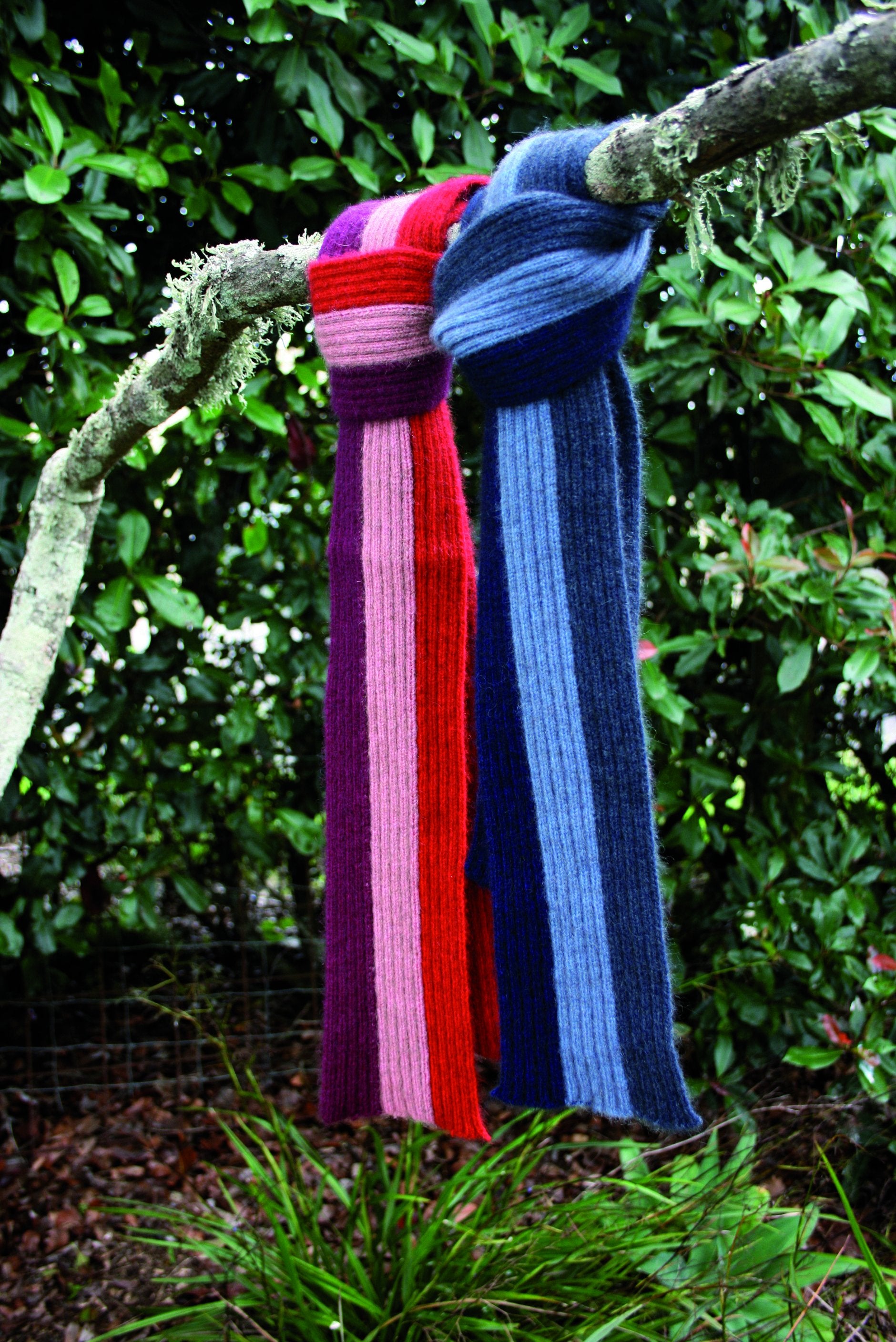 CHILD'S STRIPE RIB SCARF - Woolshed Gallery